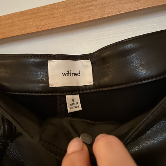 NWT - Aritzia Melina Vegan Leather Pant - Picture 6 of 9